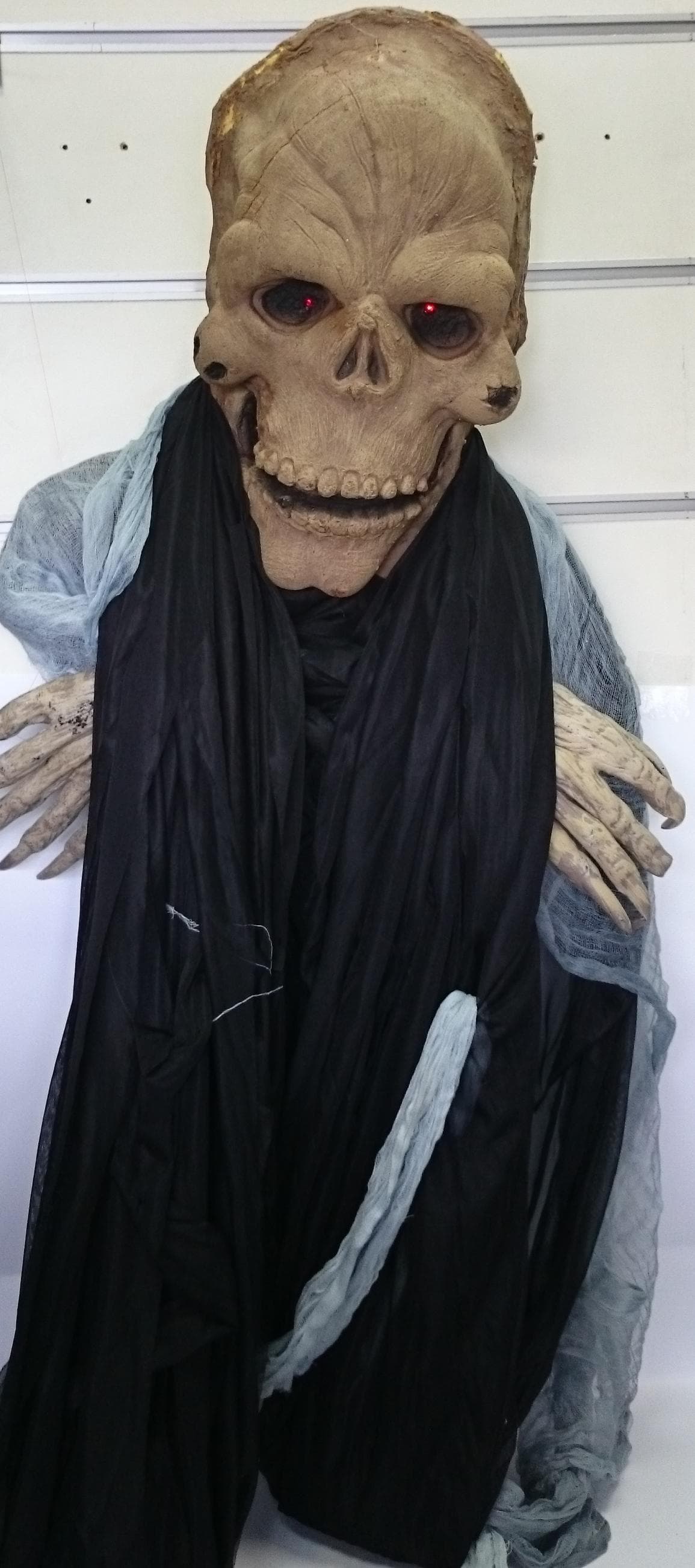 ГОВОРЕЩ ЧЕРЕП ЗА HALLOWEEN