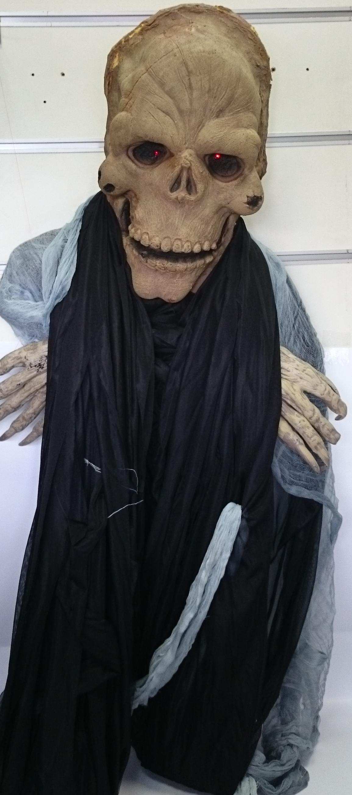 ГОВОРЕЩ ЧЕРЕП ЗА HALLOWEEN